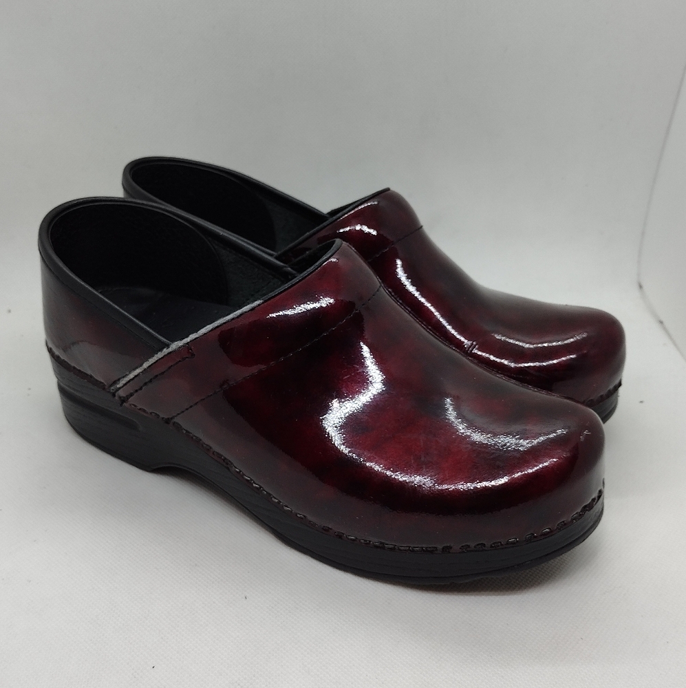 Dansko Slip On Professional Nurse/Medical Mules Clogs Women's 39 Burgundy Work - Picture 3 of 14